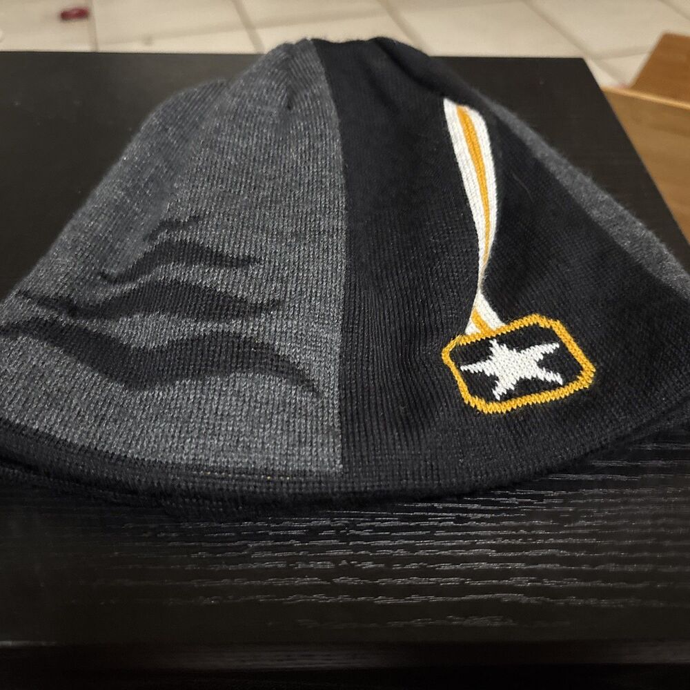 BOGNER Hat Red - Black And Grey. Medium.  Virgin Wool